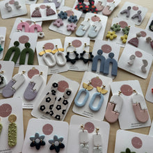 Load image into Gallery viewer, Basic Mystery Bundle
